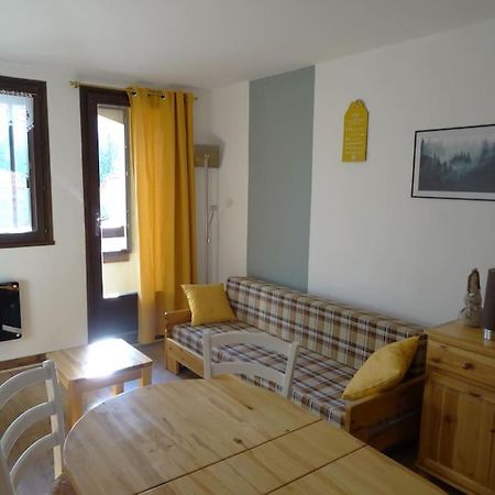 Appartement Au Coeur Du Village Avec Parking Prive Mijoux Bagian luar foto